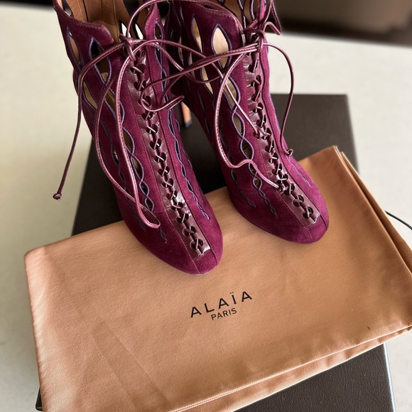 ALAIA Booties - Picture 3 of 11